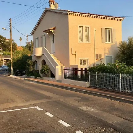 Daire Avec Splendide Vue Mer, A 200 M De La Plage, Golfe De Saint-tropez *