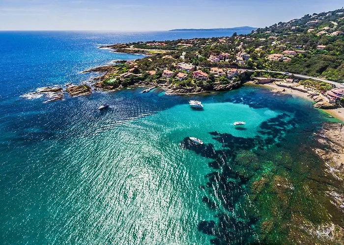Apartment Avec Splendide Vue Mer, A 200 M De La Plage, Golfe De Saint-tropez *
