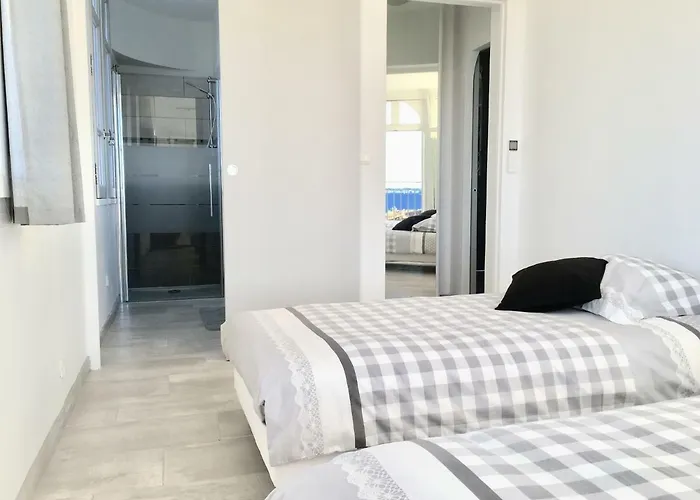 Apartment Avec Splendide Vue Mer, A 200 M De La Plage, Golfe De Saint-tropez